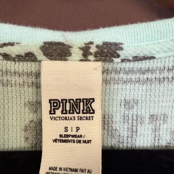 VS PINK Mint Thermal Onesie Pajamas Fair Isle Snowflake – Size S Rare